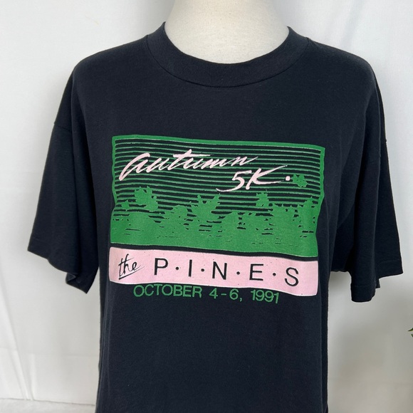 Vintage 1991 Marathon Cropped T-Shirt - Picture 2 of 6